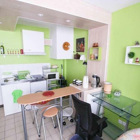 Studio Pigalle De 25 M2 - 2 Lits Simples Type Gigogne Pour 2 Personnes - Coeur Touristique De Paris - 2 Minutes De La Station Metro Pigalle ,Petit Train Vers La Butte Montmartre-Cabarets Moulin Rouge,Chez Michou-Restaurants Bouillon Pigalle,Berliner Eksteriør billede